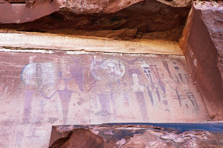 Pictographs on the Courthouse Wash Panel Trail