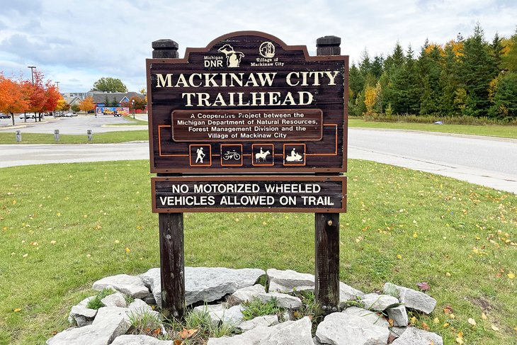 Mackinaw City Trailhead