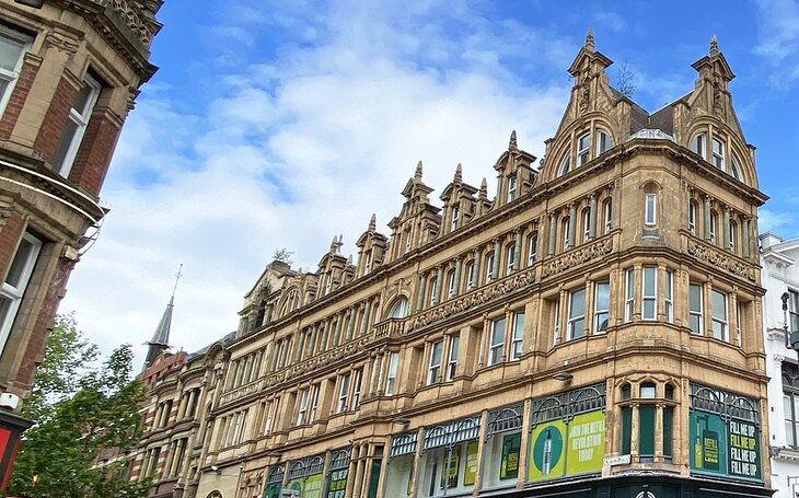 Building in the Briggate