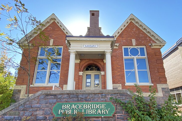 Bracebridge Library
