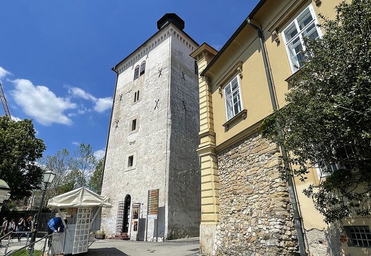 Lotrscak Tower
