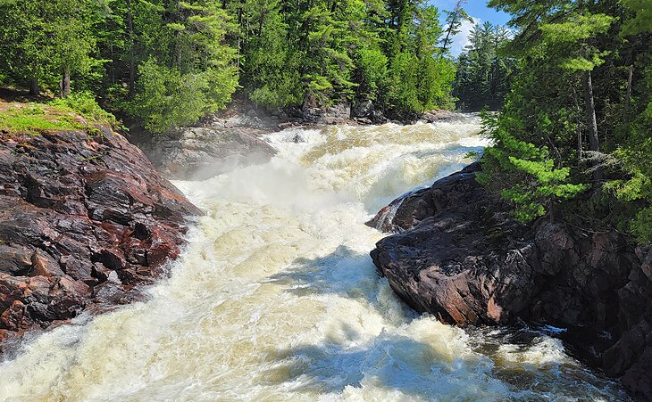 Grande Chute at Parc National d'Opémican | Photo Copyright: Lana Law
