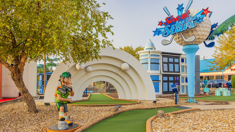Shoot for the Stars Minigolf in Branson, Missouri