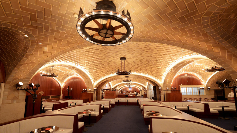 Interior of Grand Central Oyster Bar & Restaurant