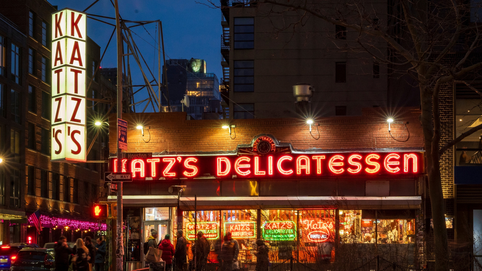 11 Of The Most Iconic NYC Restaurants Worth Visiting, According To Reviews - PlanetWare