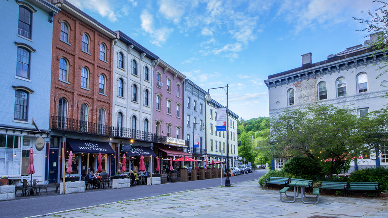 View of shops and restaurants lining the street in Kingston