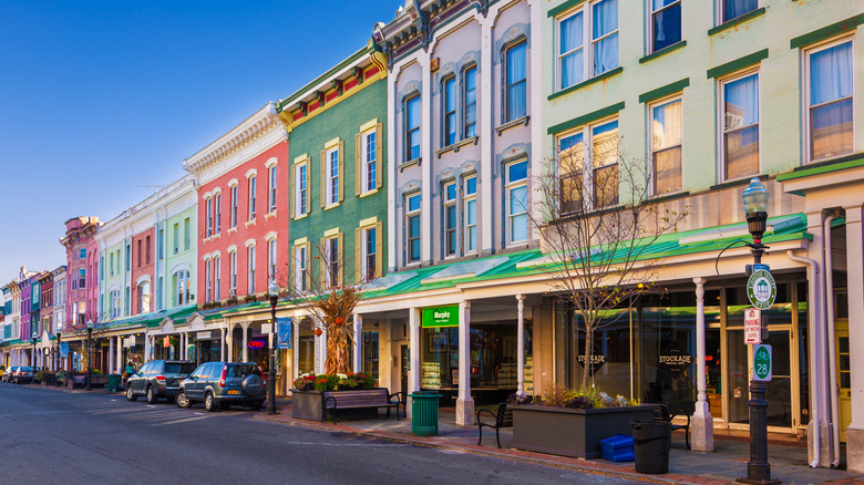 Colorful buildings on Wall Street in Kingston