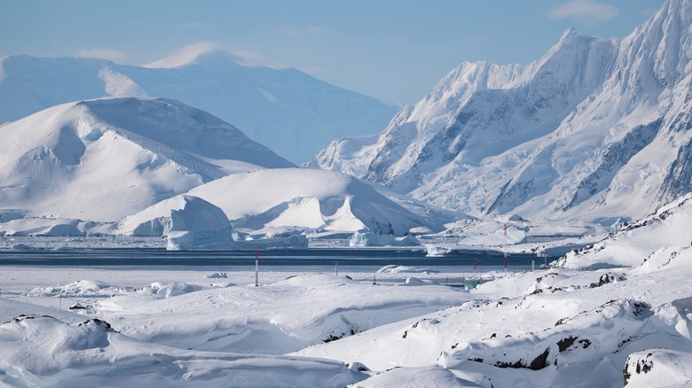 snow covered mountains and glaciars in Antarctica