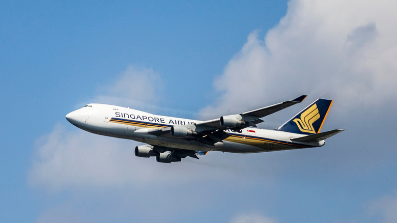 a Singapore Airlines plane in flight