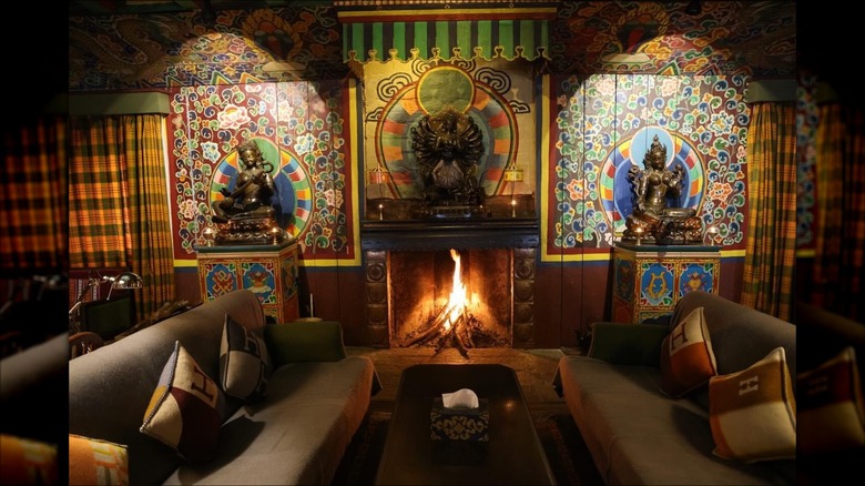 The interior lounge of The Happy House near Phaplu, Nepal