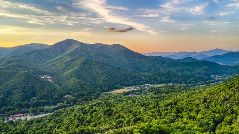 A panoramic view of the mountains in Maggie Valley, North Carolina