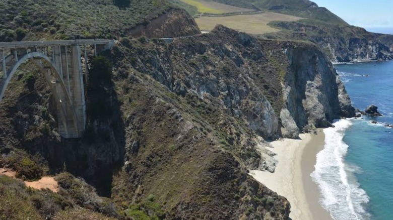 The coastline and road leading to Julia Pfeiffer Burns State Park