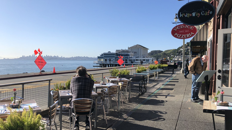 Restaurants and al-fresco dining along the Sausalito Bridgeway Promenade