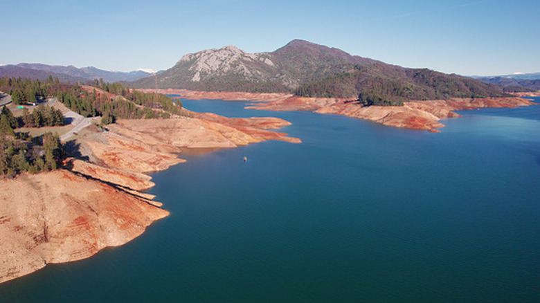 A wide view of Shasta Lake and Mount Shasta in the distance