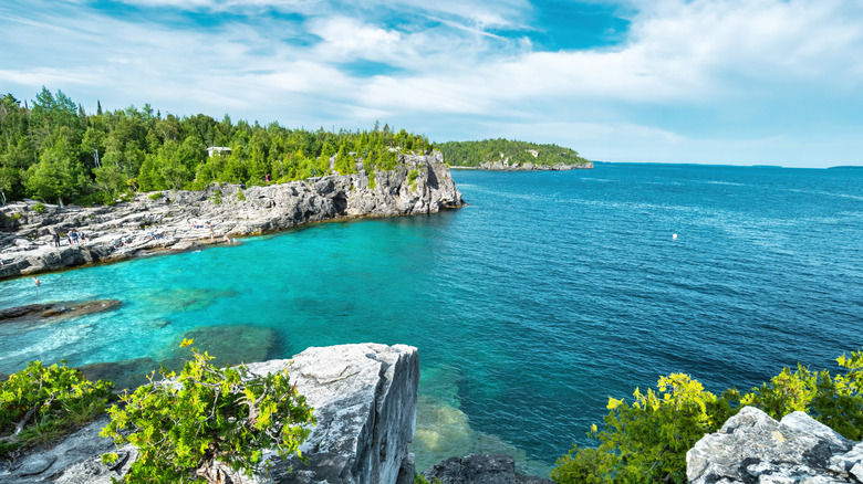 Rocky coastline in Bruce Peninsula National Park