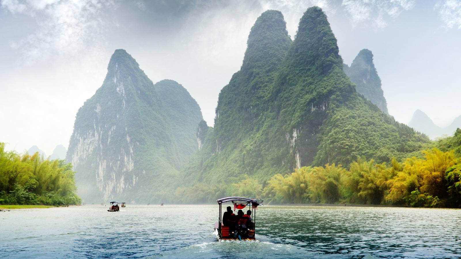 China's 12 Major Tourist Attractions For Your First Visit - PlanetWare