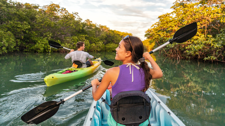 A couple kayaking in Florida
