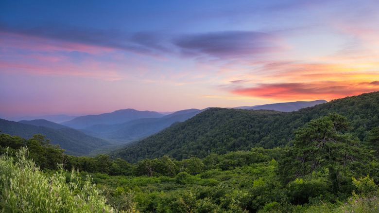 Beautiful sunset along Skyline Drive in Shenandoah National Park, Virgnia