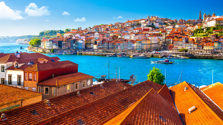 Panoramic view of Douro River, terracota rooftops and Ribeira District