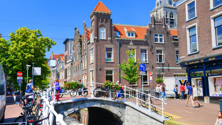 Small bridge crossing over a canal in Delft