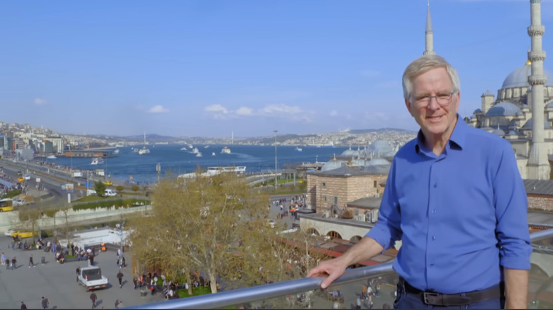 Rick Steves standing in front of the Blue Mosque in Istanbul