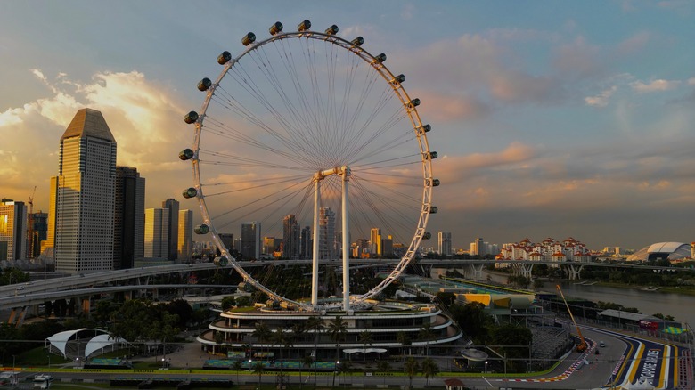 View of the Singapore Flyer Ferris wheel at dusk