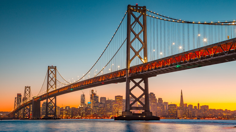 The Golden Gate Bridge with the skyline of San Francisco in background