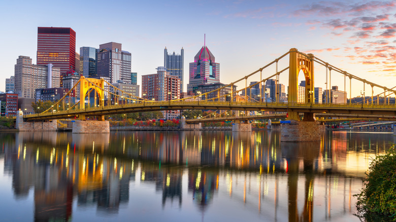 A bridge over the Ohio River in downtown Pittsburgh, Pennsylvania