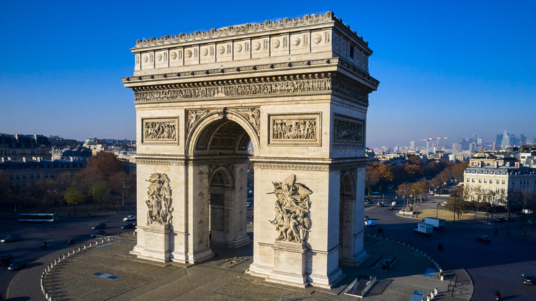 Front and side view of the Arc de Triomphe