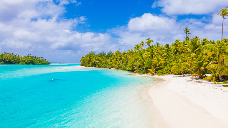 One foot Island on Aitutaki, Cook Islands