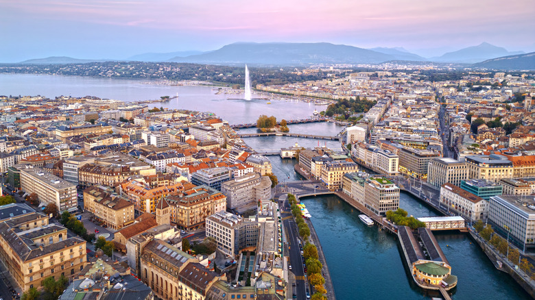 Geneva skyline with Jet d'Eau fountain on Lake Geneva