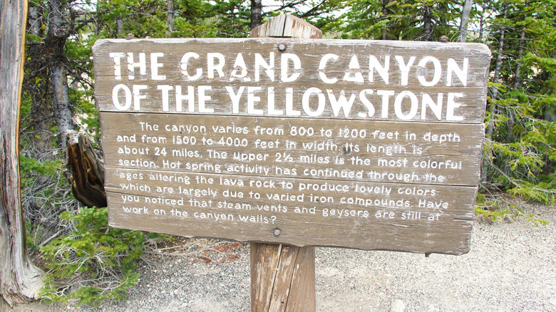 A sign at the entrance of the Grand Canyon of the Yellowstone