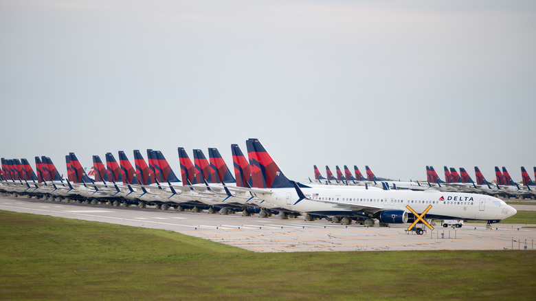 Row of planes at Kansas City International Airport