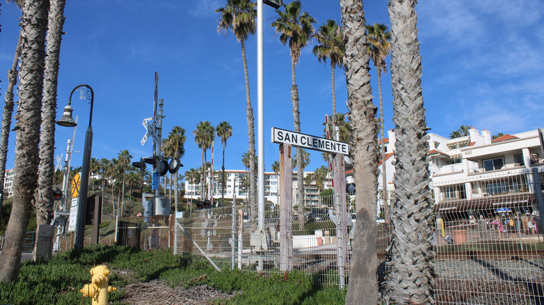 Main railroad crossing intersecting resort hotels and San Clemente State Beach.