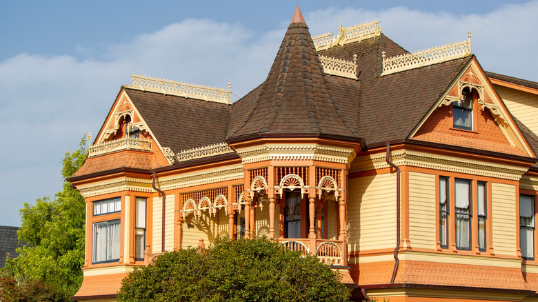 Exterior details of the Gingerbread Mansion Inn in Ferndale, California