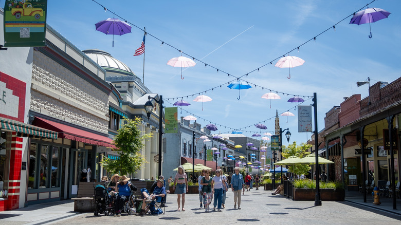 Downtown Grass Valley, California, with pedestrians walking between buildings