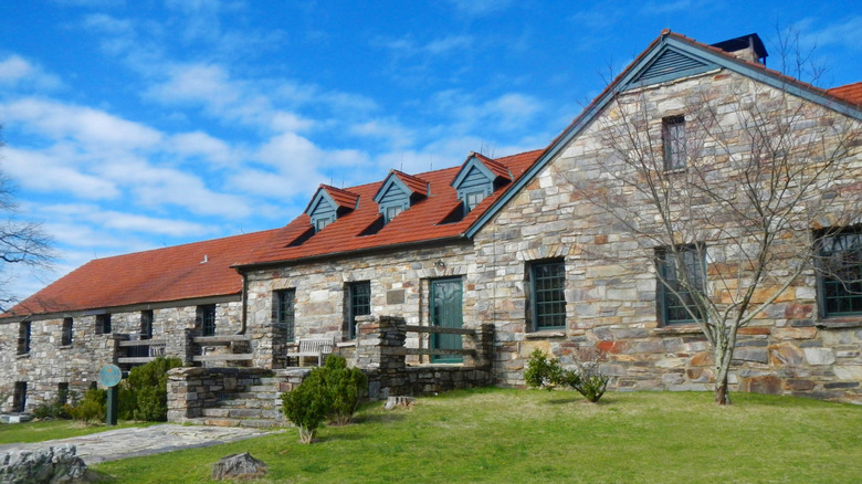 Exterior view of Grand Lodge at Cheaha State Park, Alabama