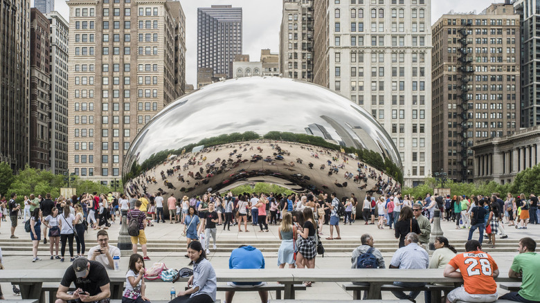 The Bean, The Cloud Gate Sculpture in Millennium Park, Chicago, Illinois, USA