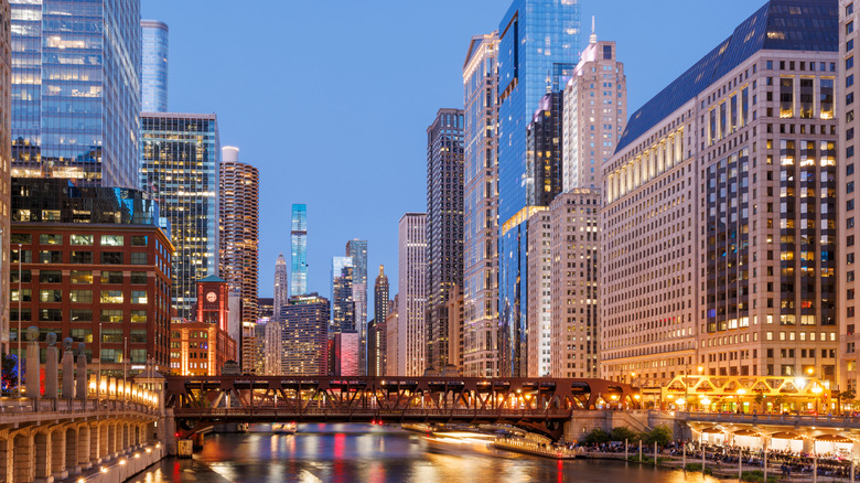 Scenic view of downtown Chicago during sunset with iconic skyscrapers