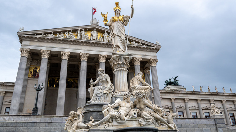Athena statue in front of Austrian Parliament