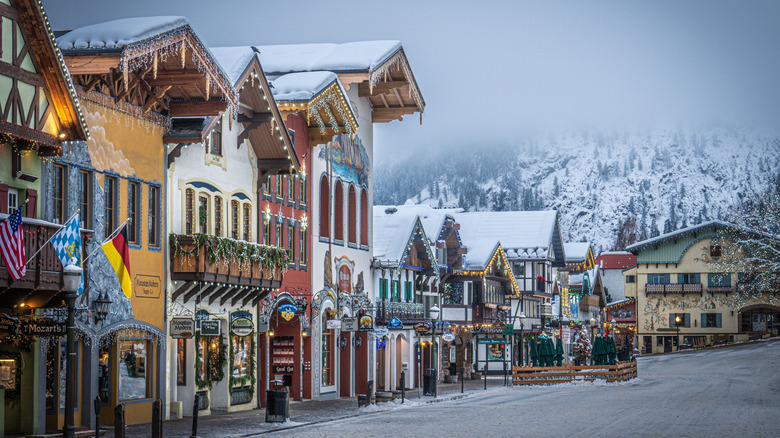 Main Street in the Bavarian Village town of Leavenworth, Washington in winter