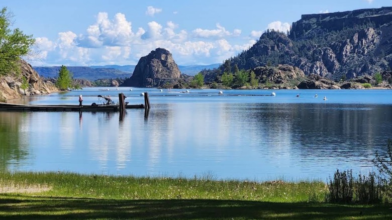 Views of the water at Steamboat Rock State Park