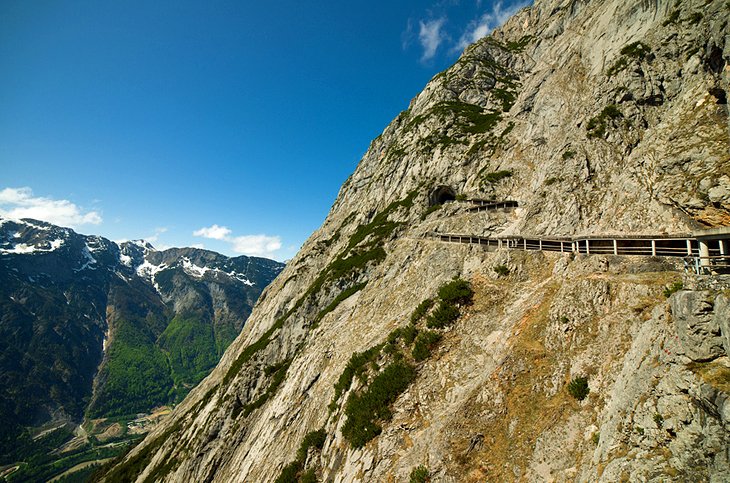 Footpath to the Eisriesenwelt