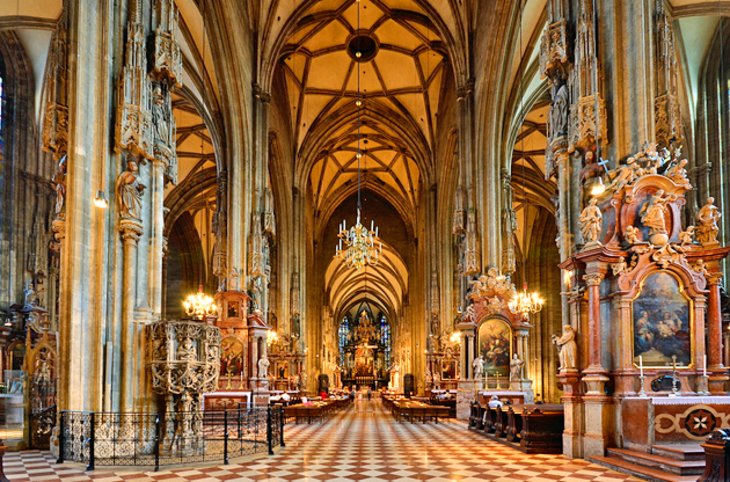 Exploring St. Stephen's Cathedral, Vienna | PlanetWare