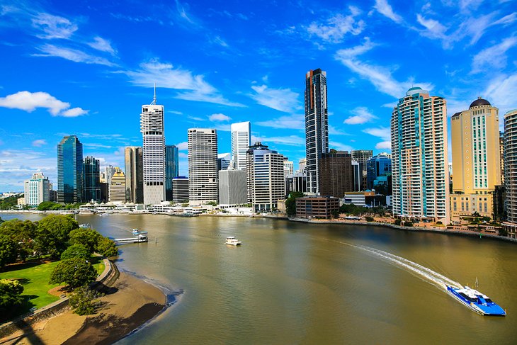 Cruise along the Brisbane River