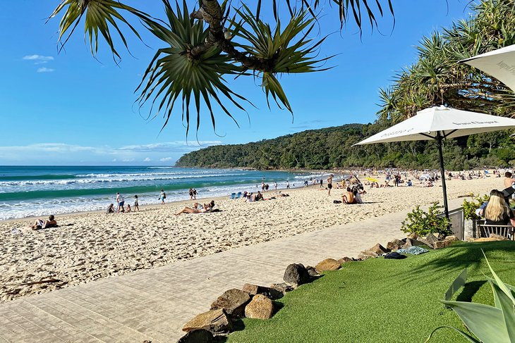 Noosa Main Beach and Hastings Street