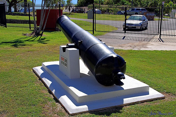 Gun at the Army Museum North Queensland