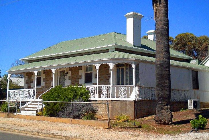 Kapunda country home