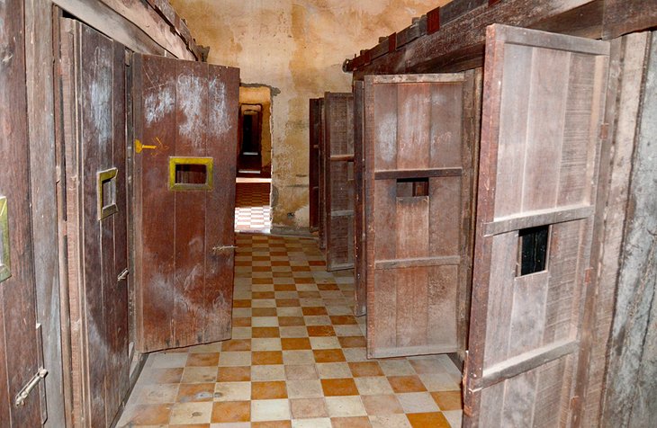 Tuol Sleng Museum