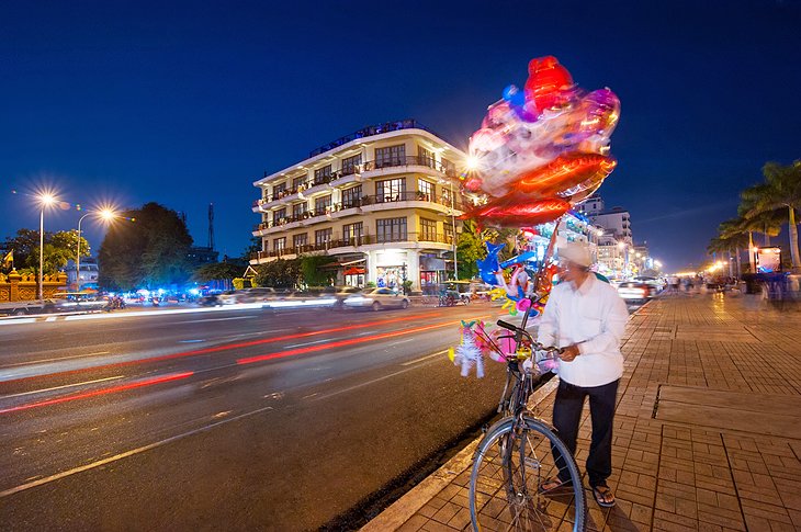 Balloon seller in Phnom Penh